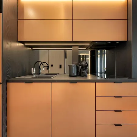 Elegant Close To River With Air Conditioning By Renters Prestige Lägenhet *