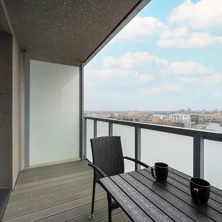 Elegant Close To River With Air Conditioning By Renters Prestige Lägenhet