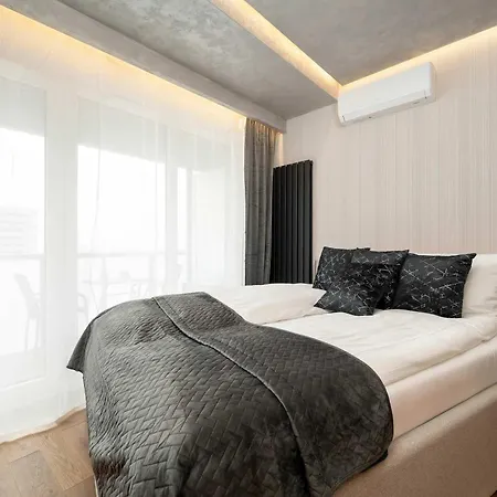 Elegant Close To River With Air Conditioning By Renters Prestige Appartamento *